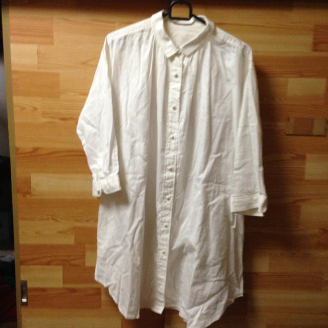 POU DOU DOU(プードゥドゥ)の白シャツワンピ七分袖 レディースのワンピース(ひざ丈ワンピース)の商品写真