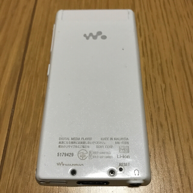 WALKMAN(ウォークマン)のだいき様専用　SONY ウォークマン　NW-F806 スマホ/家電/カメラのオーディオ機器(ポータブルプレーヤー)の商品写真