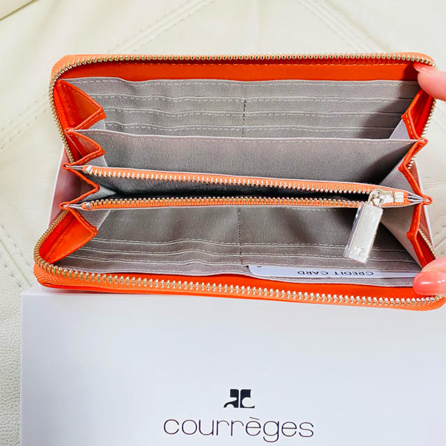 Courreges(クレージュ)の【新品・未使用】クレージュ　長財布 レディースのファッション小物(財布)の商品写真