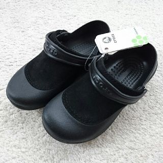 クロックス(crocs)のクロックス＊トロイカ 新品＊レア＊ブラック(スリッポン/モカシン)