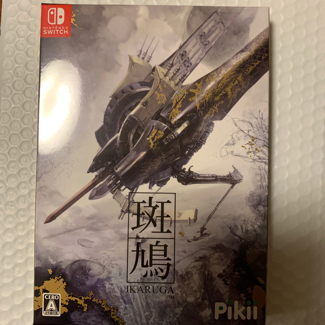 任天堂(ニンテンドウ)の任天堂スイッチ　斑鳩　IKARUGA  シール特典付き エンタメ/ホビーのゲームソフト/ゲーム機本体(家庭用ゲームソフト)の商品写真