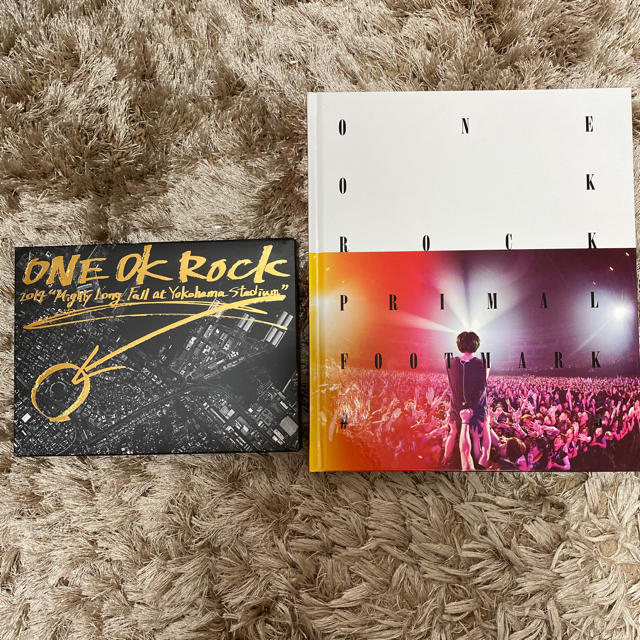 ONE OK ROCK(ワンオクロック)のONE　OK　ROCK　DVD&写真集PRIMAL FOOTMARK エンタメ/ホビーのCD(ポップス/ロック(邦楽))の商品写真