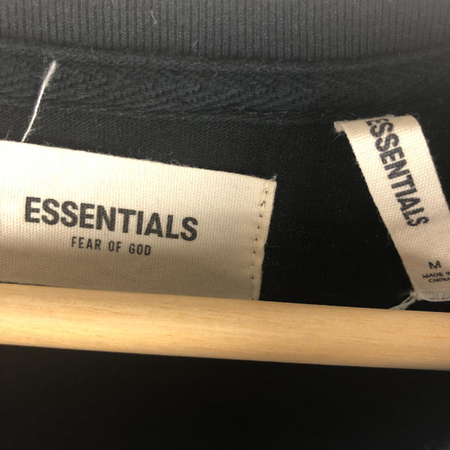 FEAR OF GOD(フィアオブゴッド)の確実正規品ESSENTIALSロンT メンズのトップス(Tシャツ/カットソー(七分/長袖))の商品写真