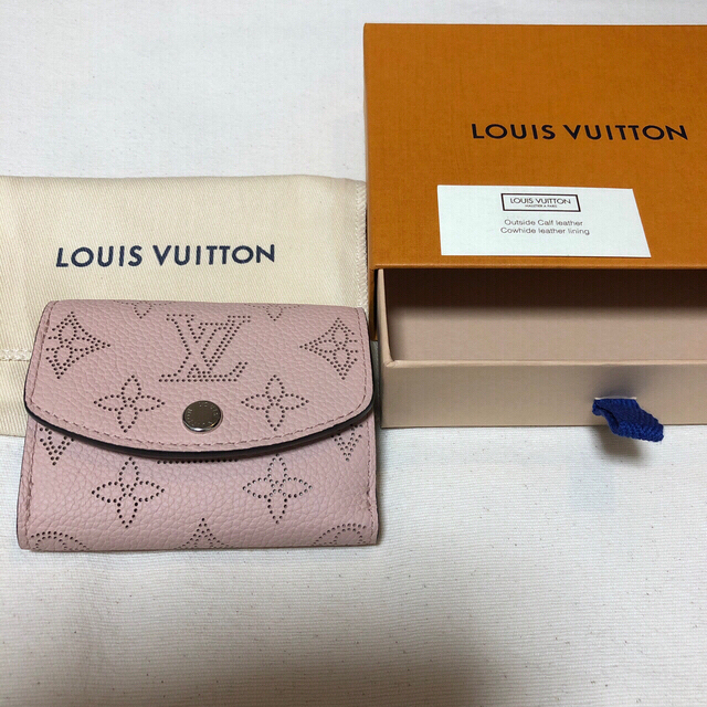 LOUIS VUITTON(ルイヴィトン)のルイ・ヴィトン　マヒナ三つ折り財布 レディースのファッション小物(財布)の商品写真