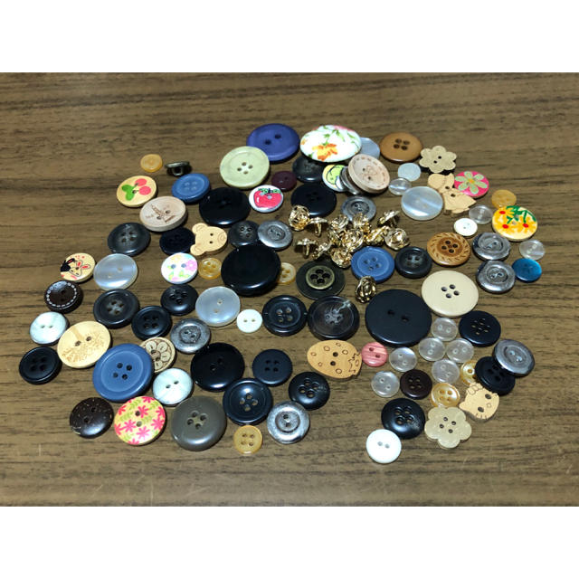 いろいろボタンの詰め合わせ ハンドメイドの素材/材料(各種パーツ)の商品写真