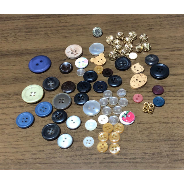 いろいろボタンの詰め合わせ ハンドメイドの素材/材料(各種パーツ)の商品写真
