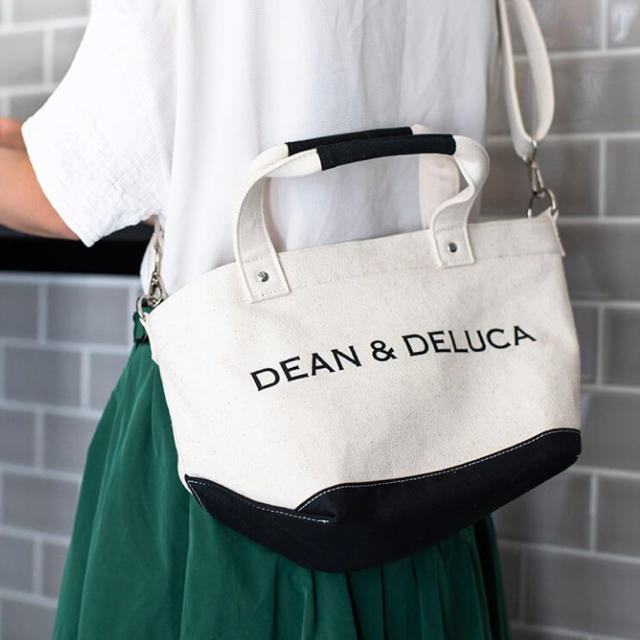 DEAN & DELUCA(ディーンアンドデルーカ)のDEAN & DELUCA　ショルダー付きキャンバストートバッグSサイズ レディースのバッグ(ショルダーバッグ)の商品写真