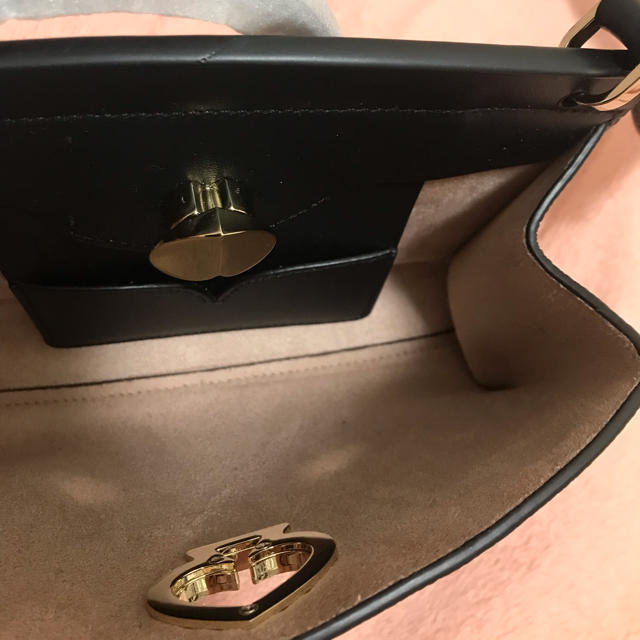 kate spade new york(ケイトスペードニューヨーク)のromy small crossbody レディースのバッグ(ショルダーバッグ)の商品写真