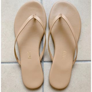 新品未使用 tkees パイソンサンダル US8/25cm