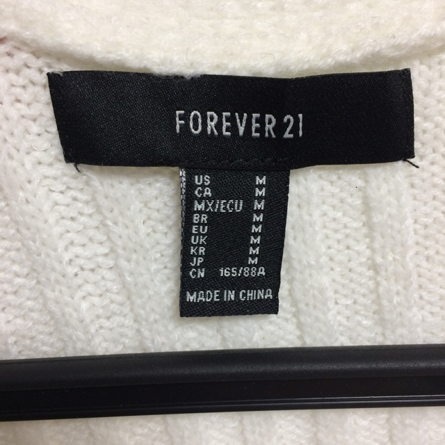 FOREVER 21(フォーエバートゥエンティーワン)のニットロングカーディガン レディースのトップス(カーディガン)の商品写真