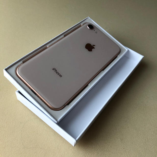 スマホ/家電/カメラ【美品】iphone8 64gb simフリー ゴールド iPhone8