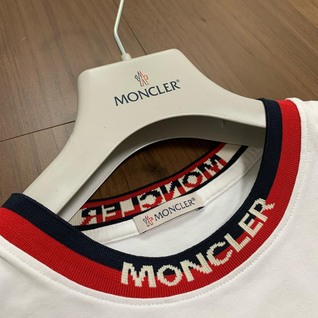 MONCLER - 美品 MONCLER 国内正規品 リンガートリム Tシャツの通販 by ...