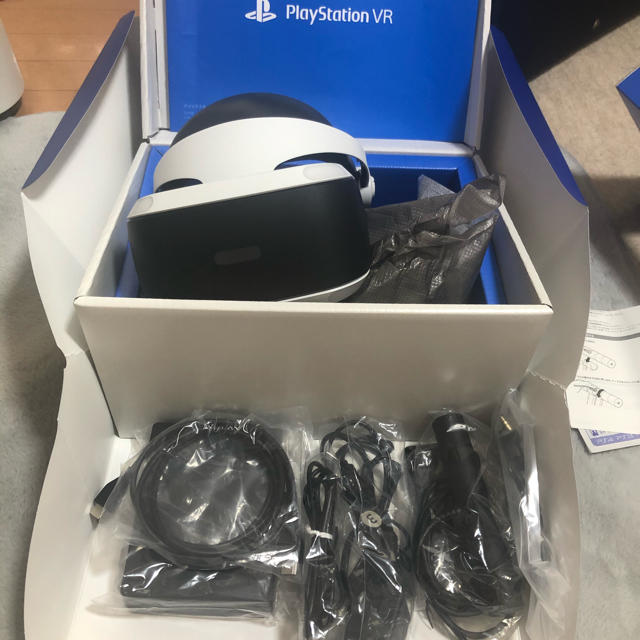 PlayStation VR(プレイステーションヴィーアール)のPS VR エンタメ/ホビーのゲームソフト/ゲーム機本体(家庭用ゲーム機本体)の商品写真