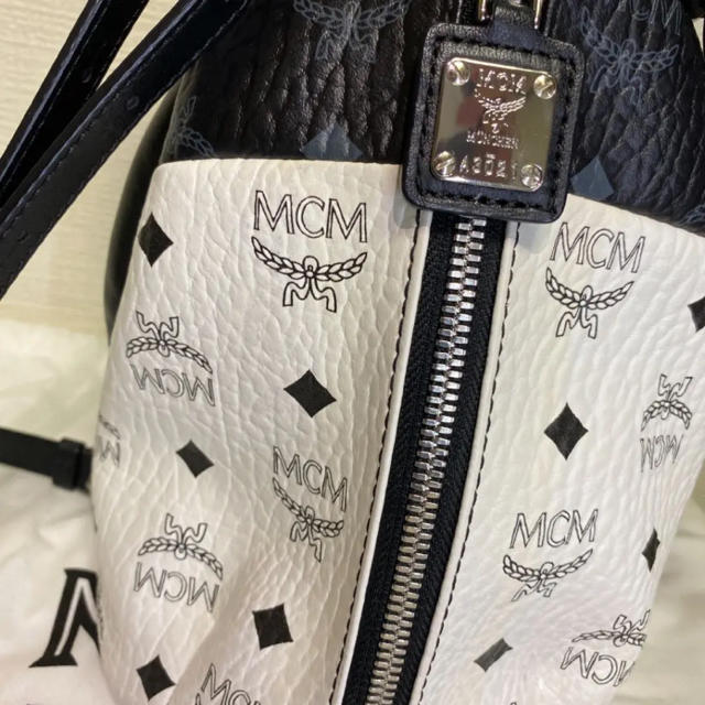 MCM(エムシーエム)のMCM パンダ リュック  レディースのバッグ(リュック/バックパック)の商品写真