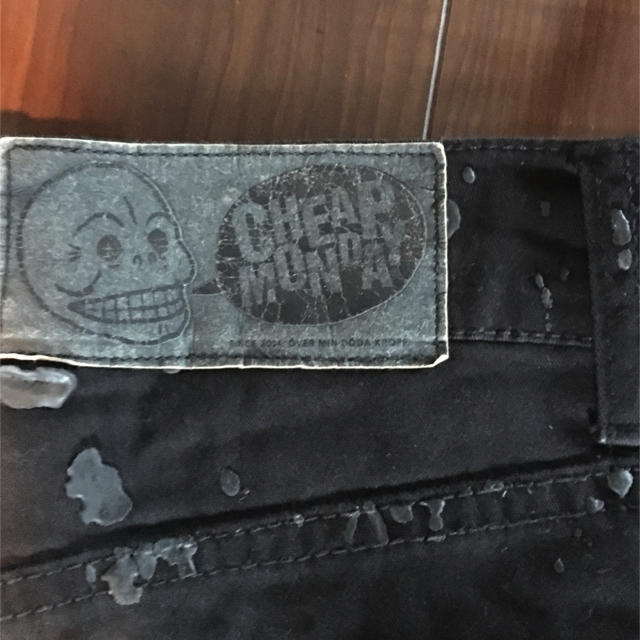 CHEAP MONDAY(チープマンデー)のチープマンディ　ペイントブラックデニム メンズのパンツ(デニム/ジーンズ)の商品写真