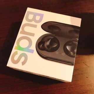 ギャラクシー(Galaxy)のGalaxy Buds ブラック　新品(ヘッドフォン/イヤフォン)