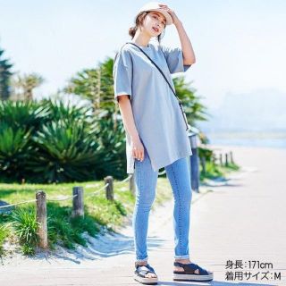 ユニクロ(UNIQLO)のコットンオーバーサイズチュニック Ｔシャツ(Tシャツ(半袖/袖なし))