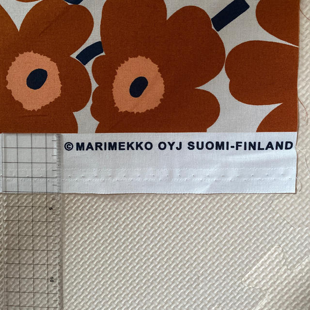 marimekko(マリメッコ)のマリメッコ布♡限定色　☆お値下げ中☆ ハンドメイドの素材/材料(生地/糸)の商品写真