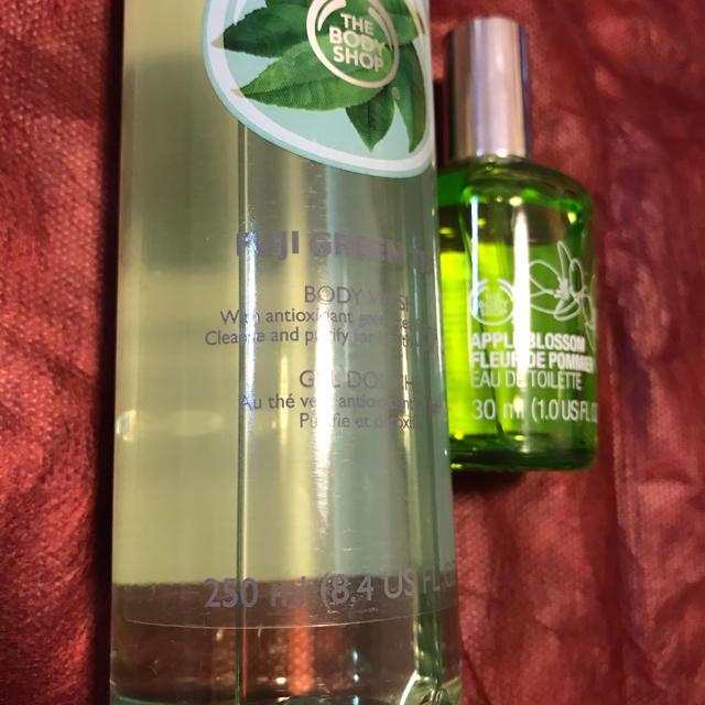 THE BODY SHOP(ザボディショップ)のボディショップ　ボディソープ&トワレ コスメ/美容の香水(香水(女性用))の商品写真