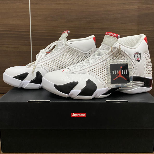 新品未使用　Supreme®/Nike® Air Jordan 14 27.5