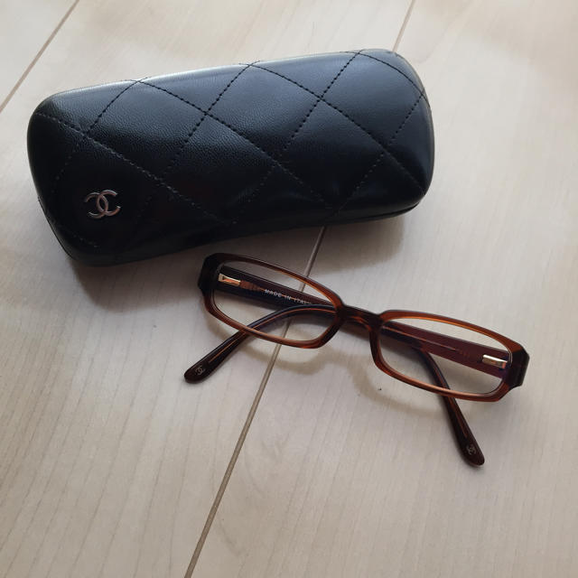 Chanel Chanel オシャレな老眼鏡 弱 の通販 By プロフ必読願います シャネルならラクマ