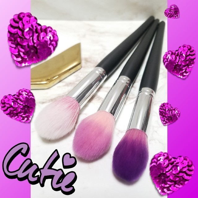 💗メイクブラシ🦄💗#01 Pink × White コスメ/美容のベースメイク/化粧品(チーク)の商品写真