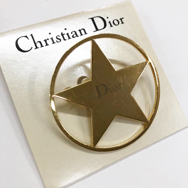 Dior(ディオール)のDior ディオール　ブローチ　コサージュ　アクセサリー　星　ゴールド　スター レディースのアクセサリー(ブローチ/コサージュ)の商品写真