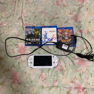 プレイステーションヴィータ(PlayStation Vita)のvita 2000 8gbメモリ　ソフト3本セット(携帯用ゲーム機本体)