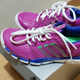 アディダス(adidas)の未使用◆アディダスADIDAS　スニーカー　24.0cm ピンクビビッドピンク◆(スニーカー)