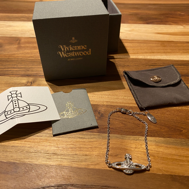 Vivienne Westwood(ヴィヴィアンウエストウッド)の【お値下げ】Vivienne Westwood ブレスレット レディースのアクセサリー(ブレスレット/バングル)の商品写真