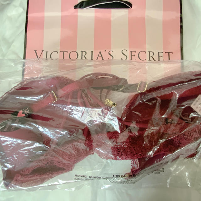 Victoria's Secret(ヴィクトリアズシークレット)のVictoria’s Secret ♡Push−up ブラ／アメリカサイズ32C レディースの下着/アンダーウェア(ブラ)の商品写真