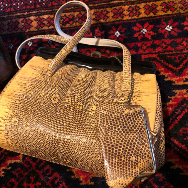 【委託品】昭和レトロ　ハンドバッグ　蛇革 レディースのバッグ(ハンドバッグ)の商品写真