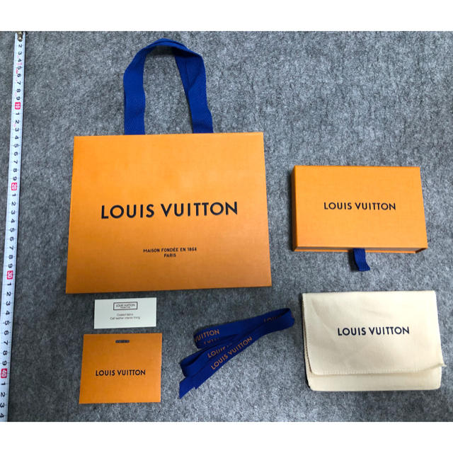 LOUIS VUITTON - LOUIS VUITTON ルイヴィトン 紙袋 空箱 布袋 リボン 4