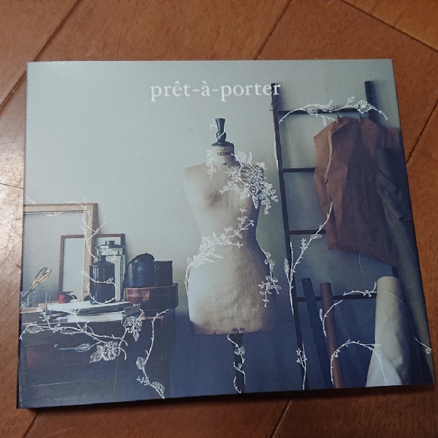 AAA(トリプルエー)のpret-a-porter（DVD付） エンタメ/ホビーのCD(ポップス/ロック(邦楽))の商品写真