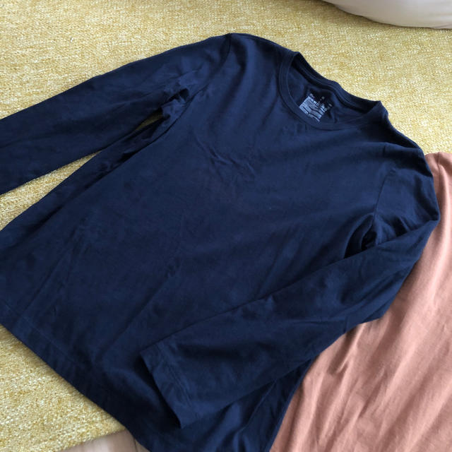 MUJI (無印良品)(ムジルシリョウヒン)の無印　長袖　Ｔシャツ　Ｍ　紺と土色　２点セット レディースのトップス(Tシャツ(長袖/七分))の商品写真