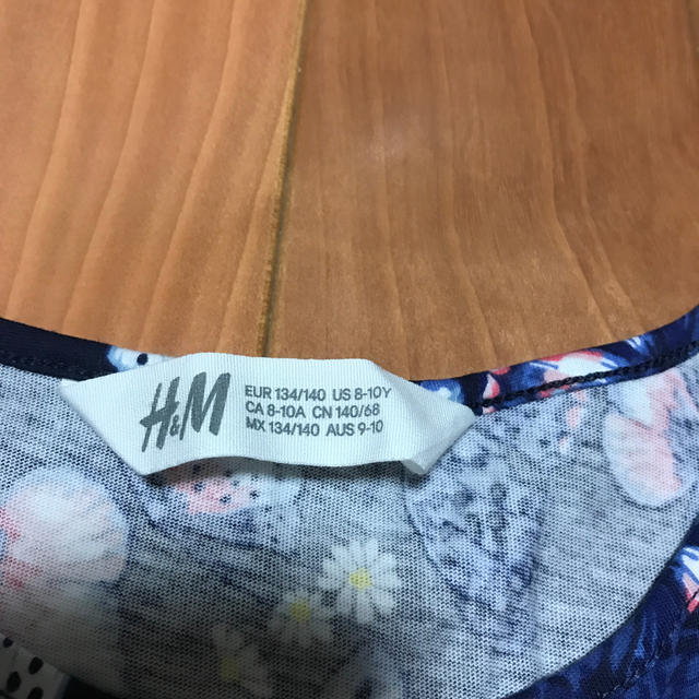 H&M(エイチアンドエム)のH&M  ワンピース　134/140サイズ キッズ/ベビー/マタニティのキッズ服女の子用(90cm~)(ワンピース)の商品写真