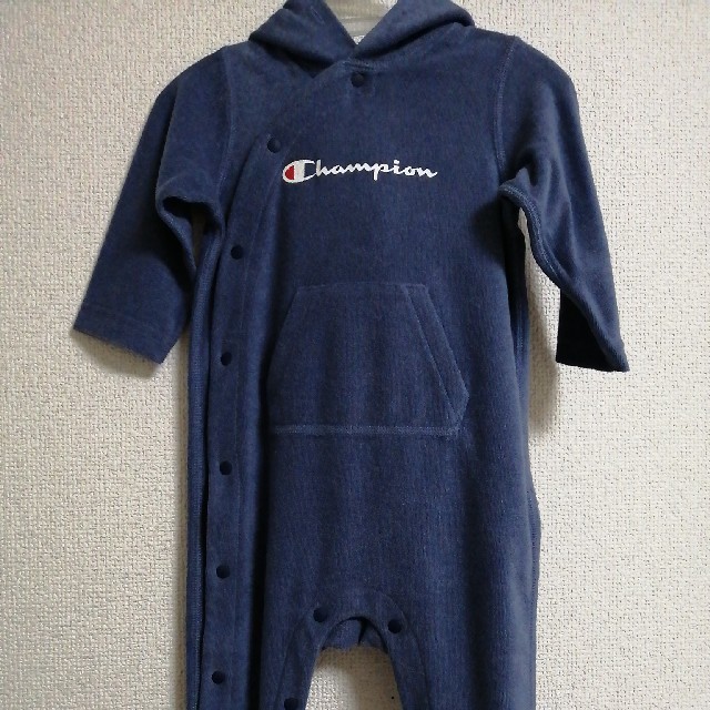 Champion(チャンピオン)の早い者勝ち！　新品　チャンピオン　ベビー　ロンパース　70 キッズ/ベビー/マタニティのベビー服(~85cm)(ロンパース)の商品写真