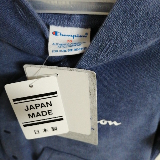 Champion(チャンピオン)の早い者勝ち！　新品　チャンピオン　ベビー　ロンパース　70 キッズ/ベビー/マタニティのベビー服(~85cm)(ロンパース)の商品写真