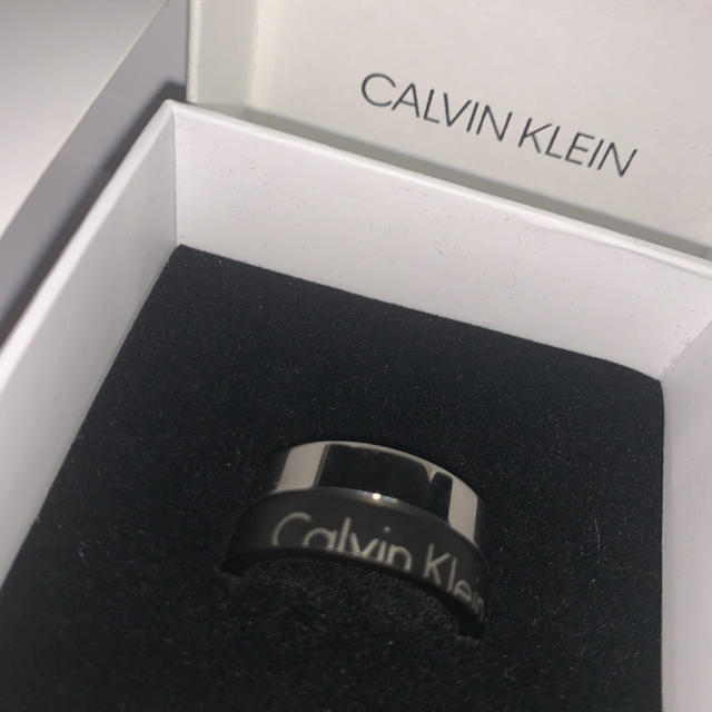 Calvin Klein(カルバンクライン)のセール 新品 カルバンクライン 指輪  メンズのアクセサリー(リング(指輪))の商品写真