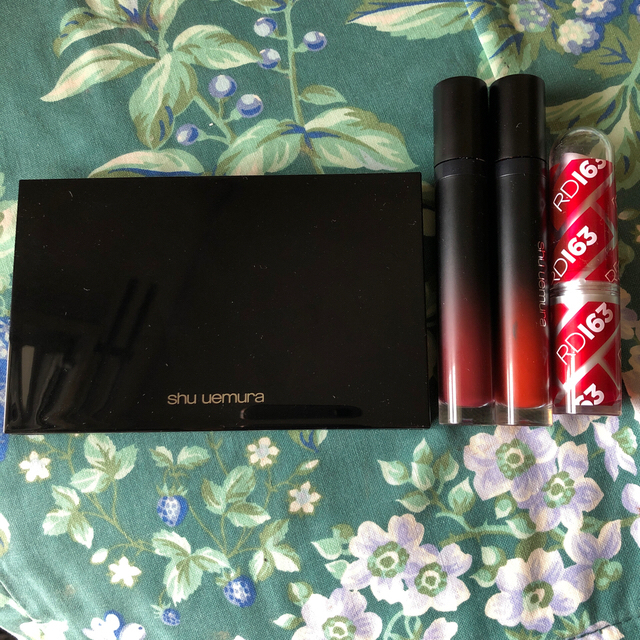 shu uemura(シュウウエムラ)のシュウウエムラパレットと口紅3本セット コスメ/美容のキット/セット(コフレ/メイクアップセット)の商品写真