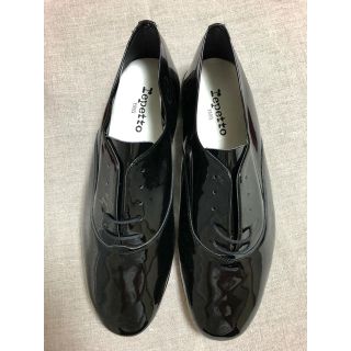 レペット(repetto)の【未使用　美品】repetto レペット　zizi エナメル黒42(その他)