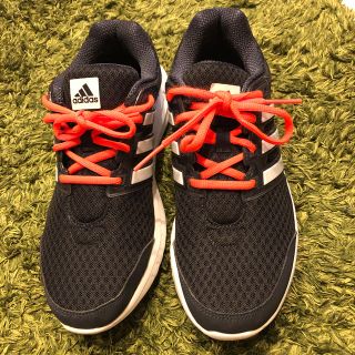 アディダス(adidas)のadidas　run strong 25cm  ももたろう様専用(スニーカー)