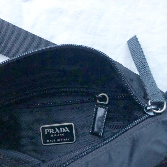 PRADA(プラダ)のPRADA ショルダーバック レディースのバッグ(ショルダーバッグ)の商品写真