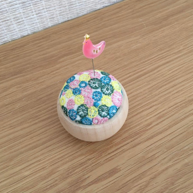 mina perhonen(ミナペルホネン)の針山　ピンクッション　ハンドメイド　まち針　ミナペルホネン  ハンドメイドのハンドメイド その他(その他)の商品写真