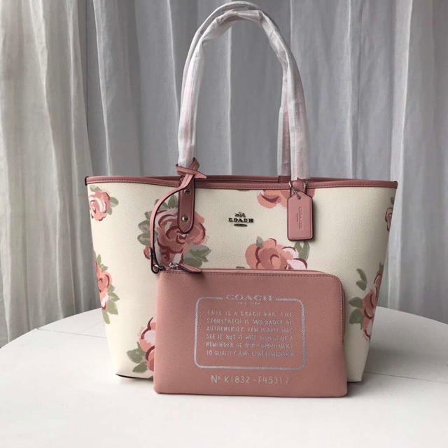 【貴重品】COACH トートバッグ 花柄　F45317バッグ