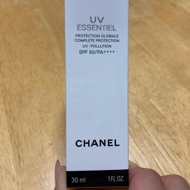 CHANEL(シャネル)のCHANEL UVエサンシエル コンプリート コスメ/美容のボディケア(日焼け止め/サンオイル)の商品写真