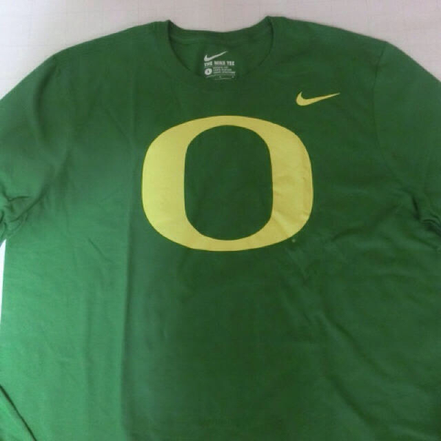 NIKE(ナイキ)のUSA購入オレゴン大学ロンT US L  メンズのトップス(Tシャツ/カットソー(七分/長袖))の商品写真