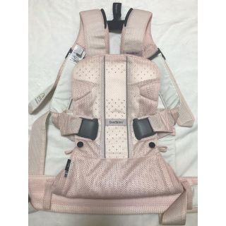 ベビービョルン(BABYBJORN)のベビービョルン 抱っこ紐 2017s/s限定パウダーピンク(抱っこひも/おんぶひも)