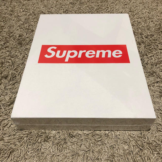 Supreme - 【シュプリーム】supreme book Vol.2 19AW 19FW の通販 by Supreme - 【シュプリーム】supreme book Vol.2 19AW 19FW の通販 by