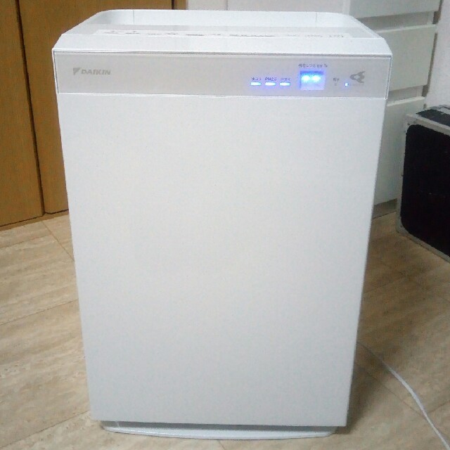 DAIKIN(ダイキン)の専用です。ダイキン 空気清浄機 mck70ue5-w スマホ/家電/カメラの生活家電(空気清浄器)の商品写真